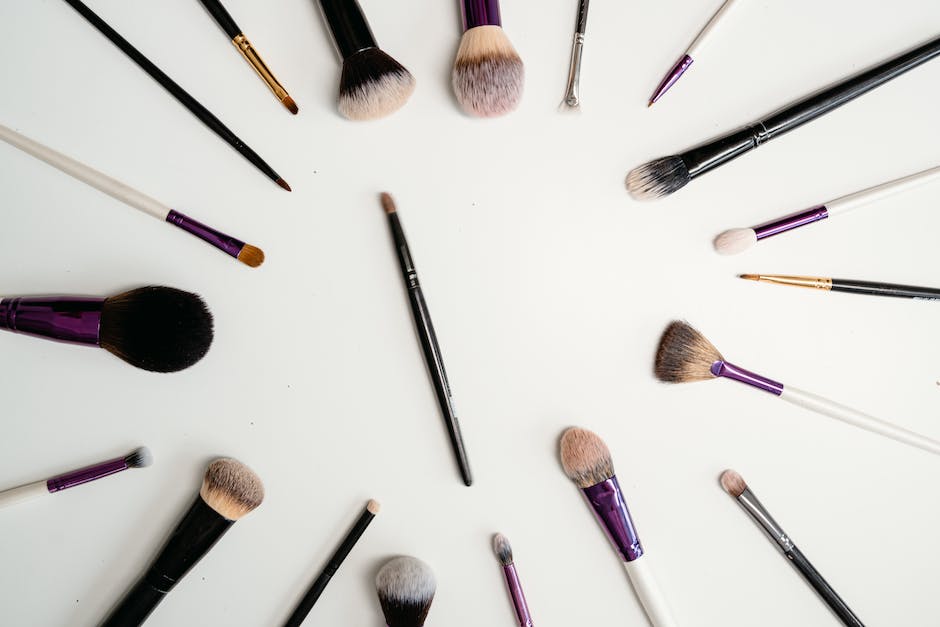 makeup-pinsel - ihre funktionen und anwendungsbereiche