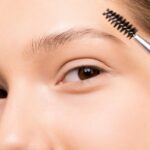 Make-up-Flecken auf saubere Weise entfernen