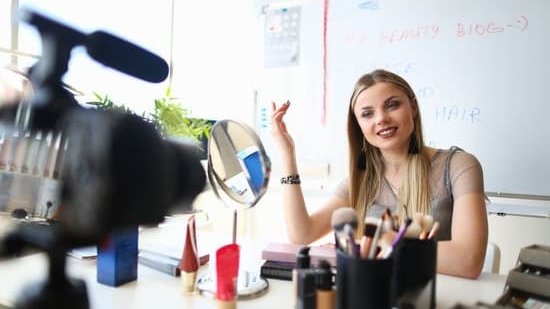 makeup artist ausbildung